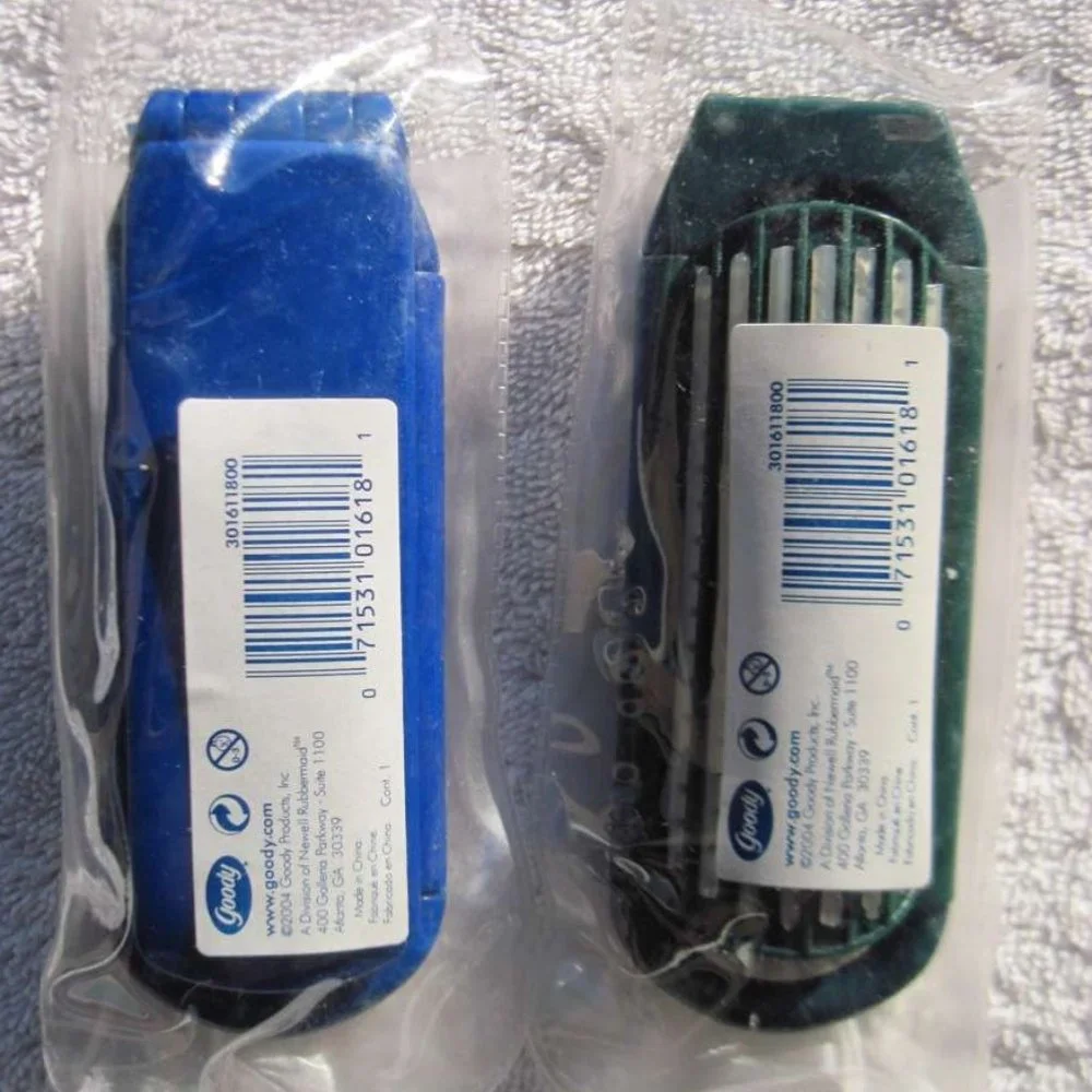 Goody Compact Collapsible Pocket Travel Purse Brush Old Style Pop Open Case 2004